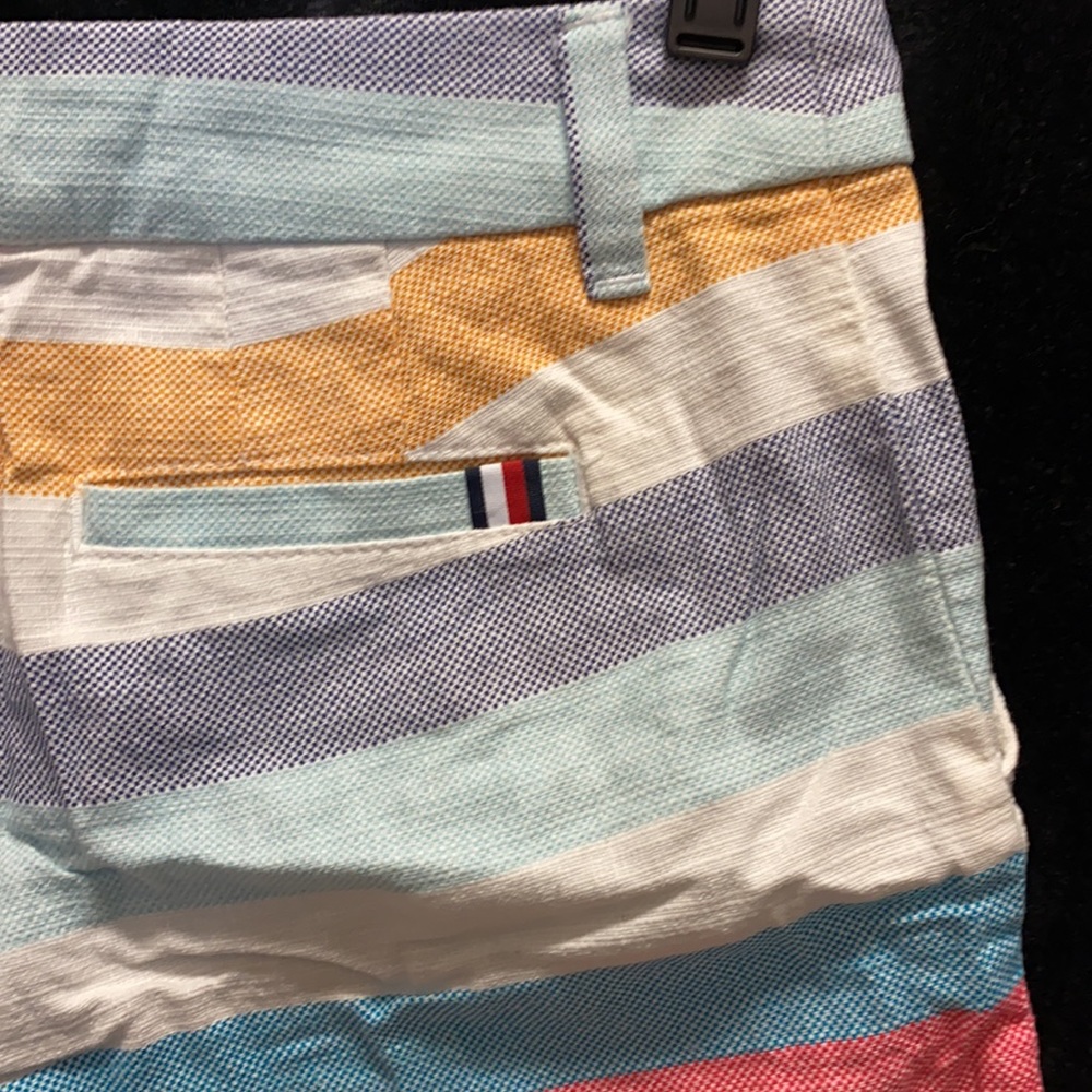 Shorts - Picture 3 of 4